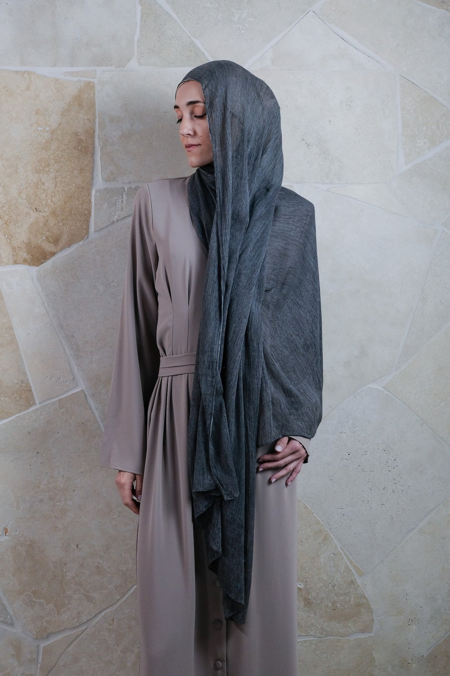 Textured Rayon Hijab – Charcoal